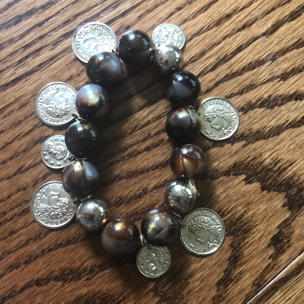 Stretchy bracelet